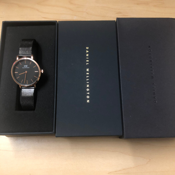 Daniel Wellington Classic Petite Ashfield Rose - Picture 2 of 5